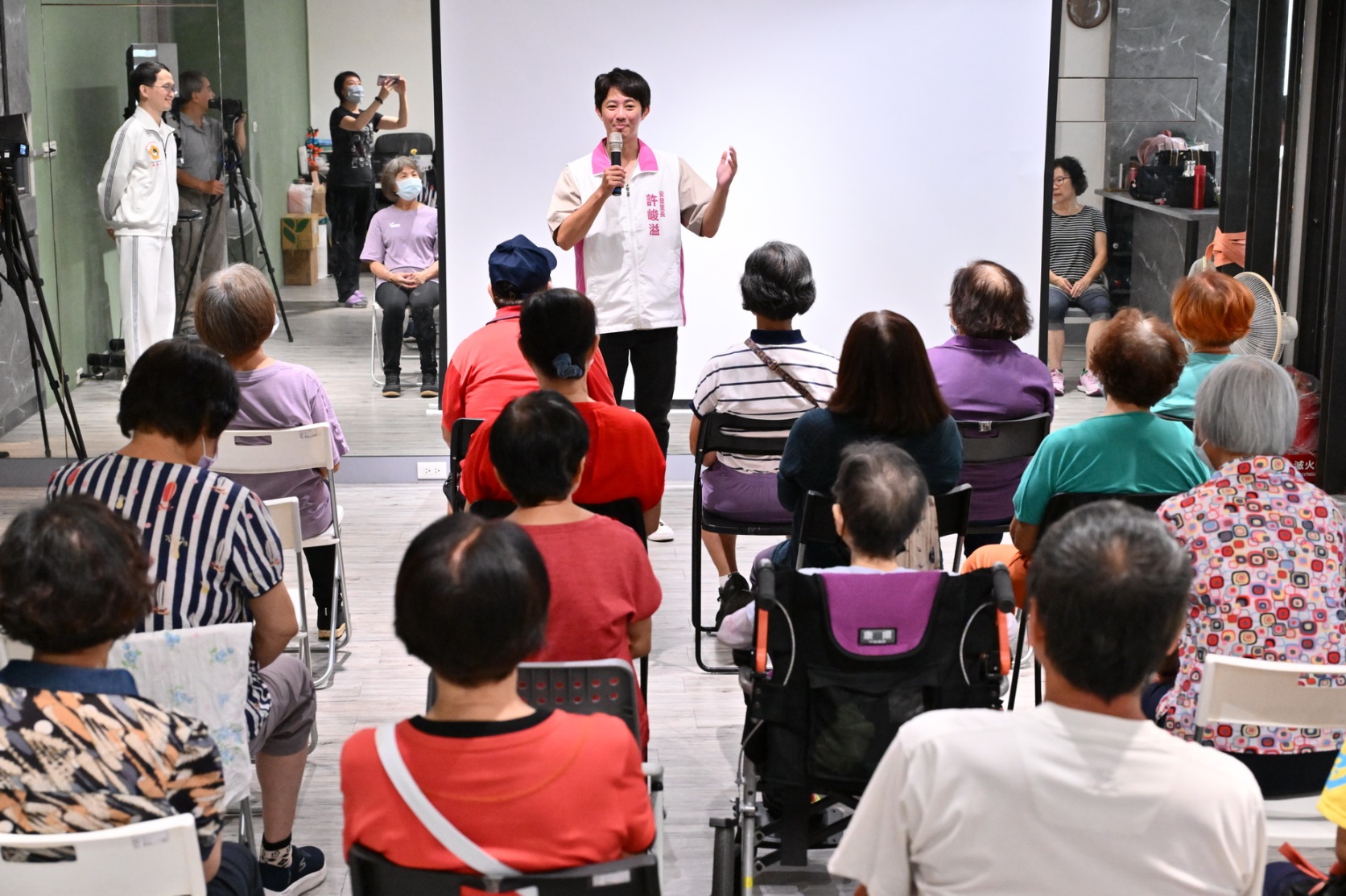 高雄市安發里辦講座嘉惠里民 太極門帶來健康快樂秘訣