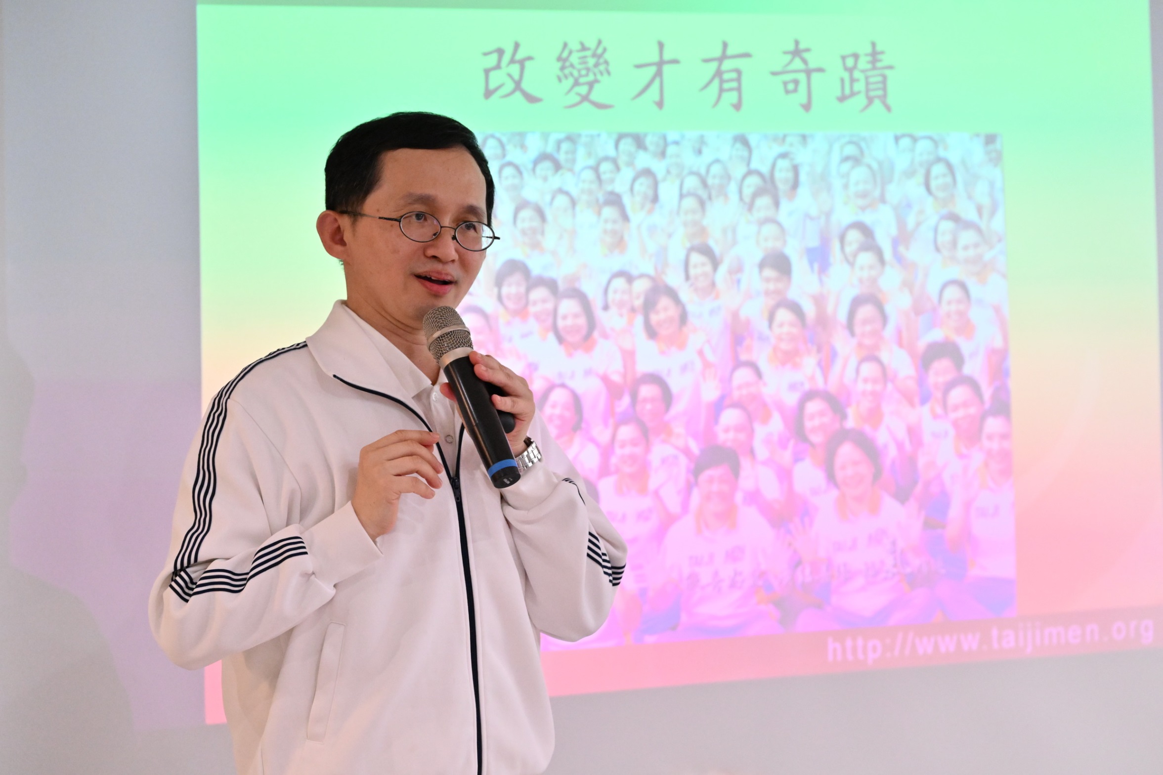 高雄市安發里辦講座嘉惠里民 太極門帶來健康快樂秘訣