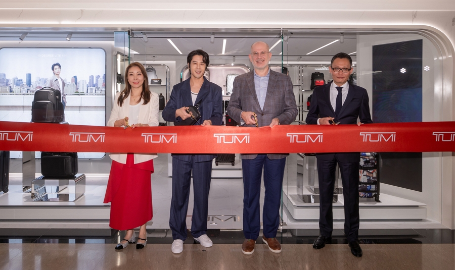 坐落頂級奢華地標─晶華酒店TUMI 全...