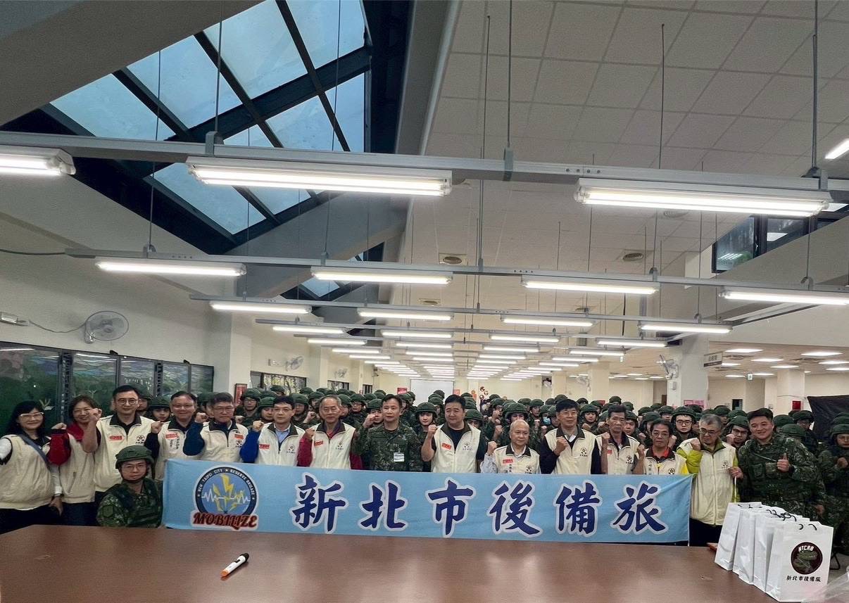  新北市五區後備輔導中心慰訪教召部隊　...