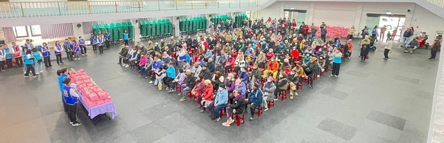 吉安鄉長游淑貞感謝地母慈恩送暖　歲末傳...